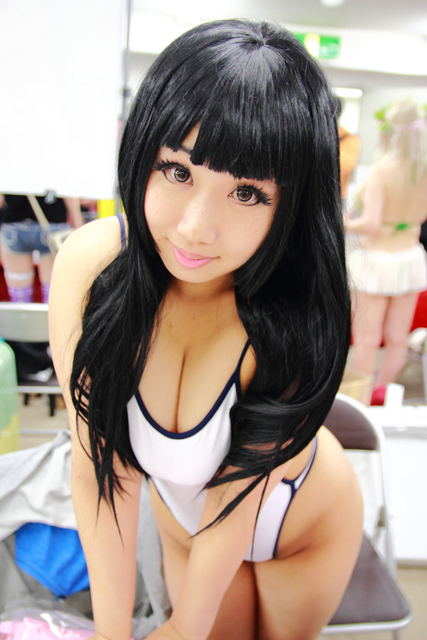 コスプレ美女に会える「コスエクスプレス」