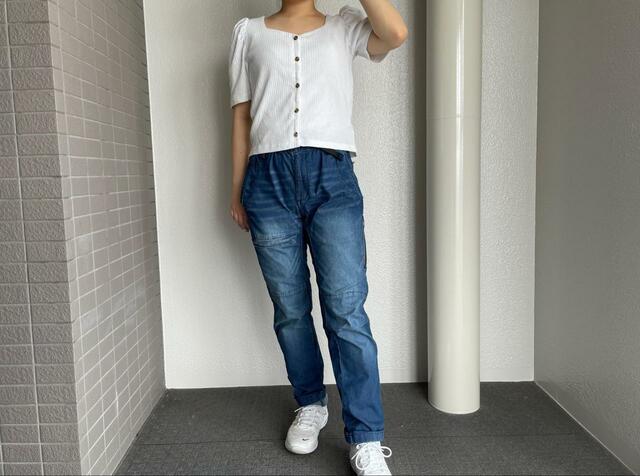 【ワークマン フレイムテック(R)デニムクライミングパンツ】白いトップスとよく合います!