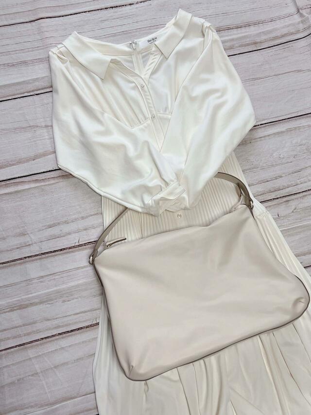 フェミニンなシャツドレスに合わせてもかわいい♪