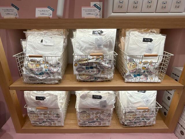 「ちいかわベーカリーTシャツ」各種税込3,080円