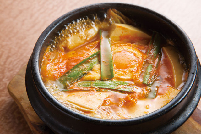 炭火焼肉 松林苑 本店　豆腐チゲ 800円