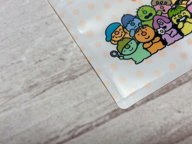 ホワイト×オレンジのドット柄がかわいい♪