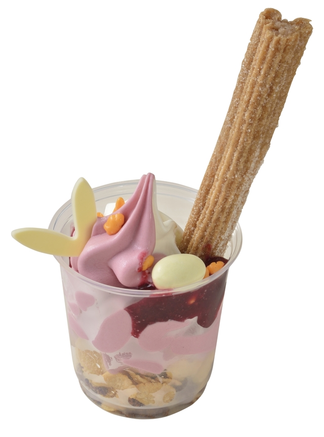 クリッターサンデー (ミッキーチュロス&ミックスソフトクリーム) 1個 ¥500