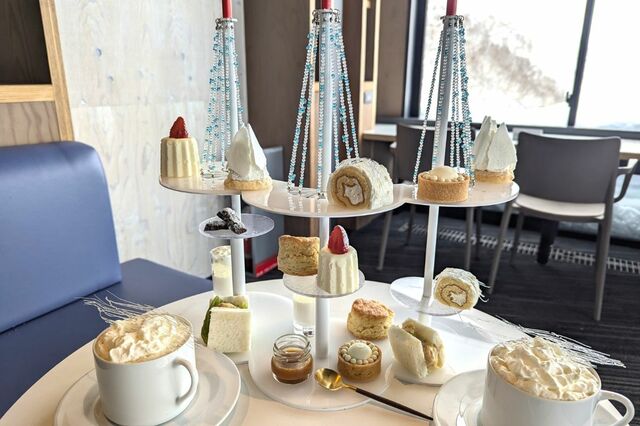 【リゾナーレトマム】霧氷テラス内「雲Cafe」で提供される「霧氷テラスアフタヌーンティー」1名 7,500円