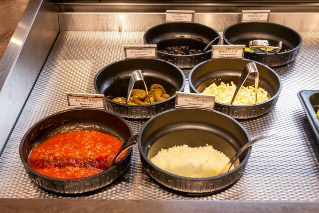 【サラダバー&グリルレストランSizzler(シズラー) プレミアムサラダバー】タコスの具材も充実しています♪