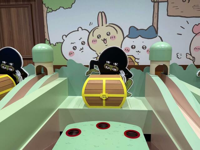 ボールが穴に入ると宝箱が開きます！