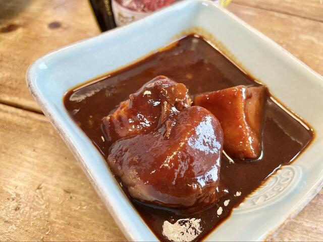 【セブン-イレブン　金のシリーズ　金のビーフシチュー】野菜もゴロゴロと大きめカット