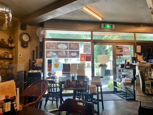 【喜三郎農場 内観】木の暖かみを感じられるゆったりとした店内