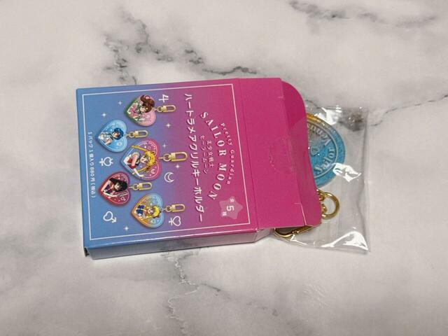 ランダム仕様なため、実際に開封するまで何が入っているかわからないのが楽しい！