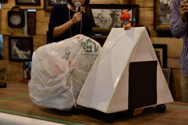 超ヘボいロボット「ヘボコン」のロボたち