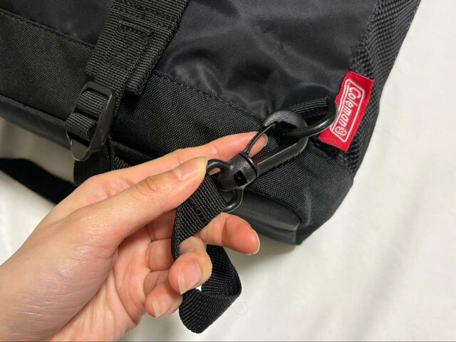 【Coleman 2WAYバックパックトート】ナスカンのフック部分が回転するため、ベルトがねじれにくい設計もGood◎