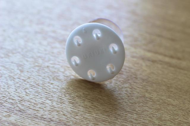 【ダイソー】浮かせるスポンジホルダー／100円