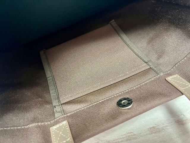 ポケットが1つついています