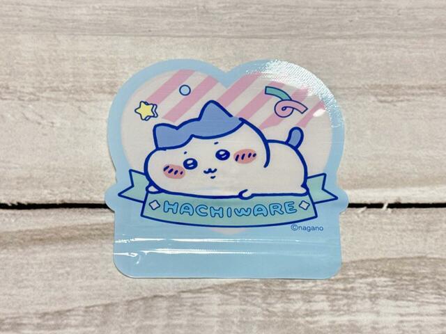 【ちいかわ DAISO限定デザイン】「ダイカットフィルムチャック袋」ほっぺがむにっとなった寝姿が愛らしく、見ているだけで癒やされるデザイン♪