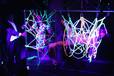 光る縄を使ったサイバーロープショーが大人気の一鬼のこさん