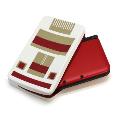 ニンテンドー 3DS LL用　レトロシリコンポーチ ファミコンコントローラー風 レトロでオシャレ! 思わず目を引く「ファミコン風ガジェット」8