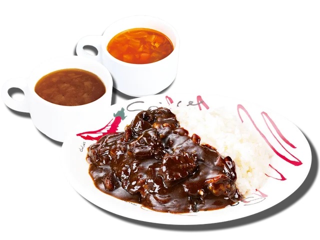 アメリカンダイニングレストラン「トマト&オニオン」黒カレー、ライス、スープ