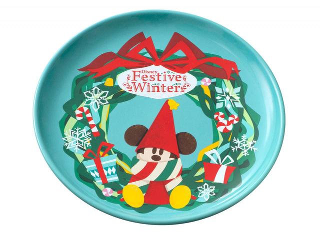 ストロベリーショートケーキ、スーベニアプレート付き 900円｜トゥモローランド・テラス｜東京ディズニーリゾート「ディズニー・クリスマス」スペシャルメニュー