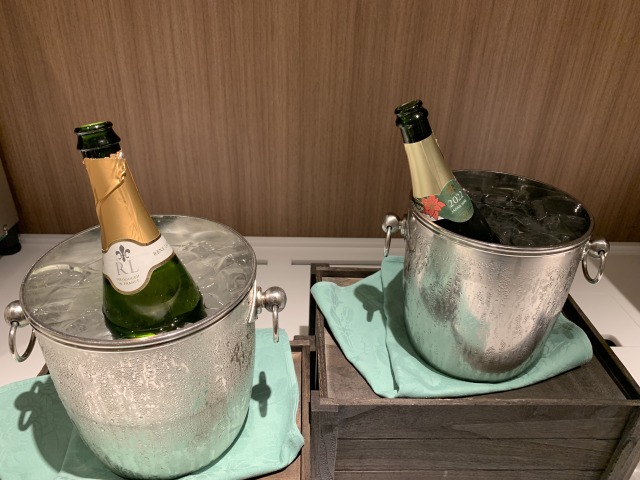 スパークリングワインが朝から味わえるなんてセレブみたい