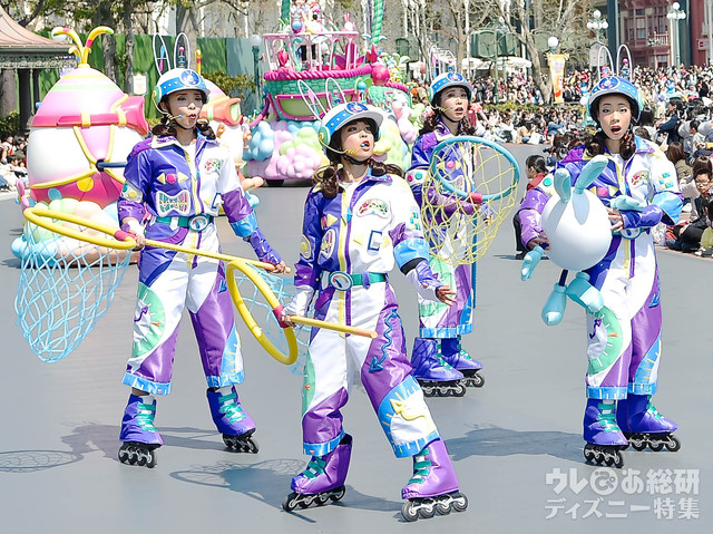 にぎやかなダンサーたち