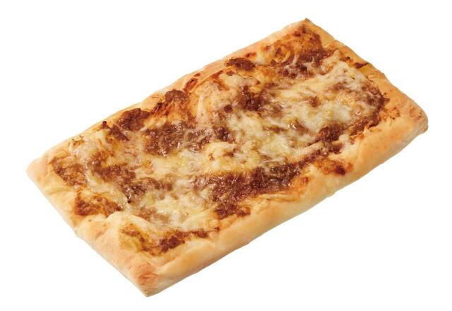 「ピザッタ 台湾風ルーロー」＜価格：テイクアウト 486円/イートイン 495円＞【【ミスド】飲茶、ピザッタ、パイが台湾メニューになって登場！『ミスタードーナツ 台湾ゴハン祭り』開催！】