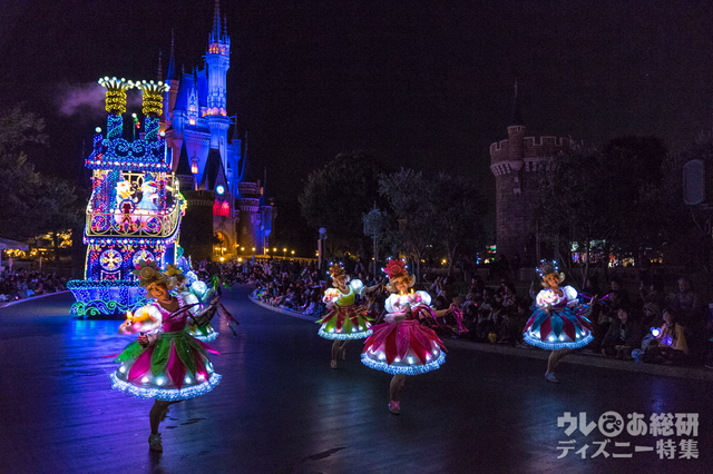 クリスマスバージョン「東京ディズニーランド・エレクトリカルパレード・ドリームライツ」（2016年）｜東京ディズニーランド「クリスマス・ファンタジー」