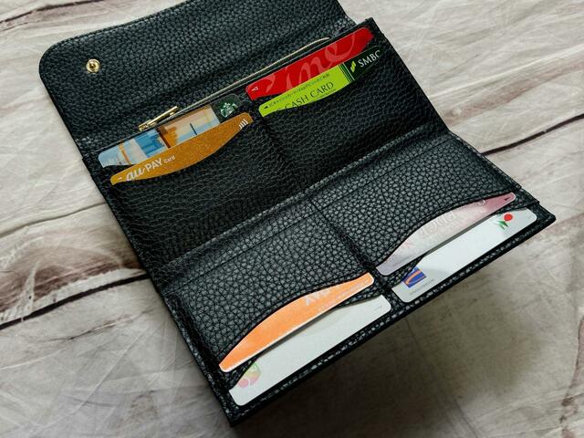 カードもたくさん収納できますよ♪