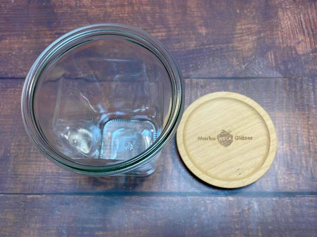 【ナチュラルキッチン】WECK Quadroglas （クアドログラス）795ml／税込550円・WECK 木蓋 L／税込550円