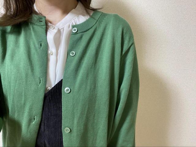 【ユニクロ UVカットクルーネックカーディガン】カジュアルにもきれいめにも着られる