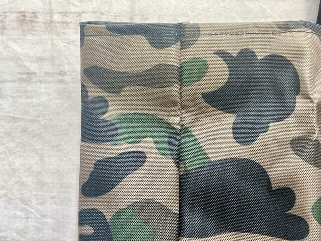 素材はポリエステル。厚手で丈夫な生地です