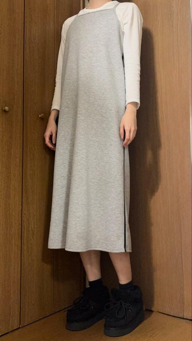 【niko and... オリジナルフェイクムートンモカシンブーツ】どんな丈のワンピースとも相性が良いのが使いやすいポイントです♪