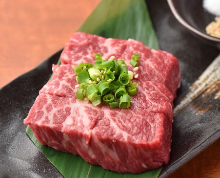 赤身厚切ステーキ