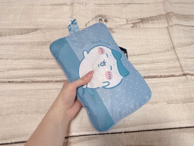 旅行の際のサブバッグとして、キャリーなどに入れておくのもおすすめ