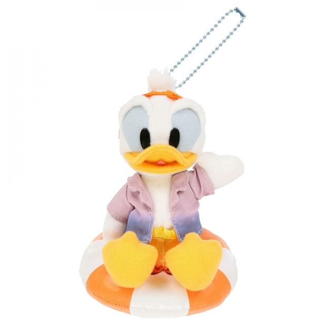 ぬいぐるみバッジ 2,500円｜東京ディズニーリゾート「SuiSui Summer」グッズ｜発売日：2024年6月13日（木）｜販売店舗：東京ディズニーランド「グランドエンポーリアム」、東京ディズニーシー「ガッレリーア・ディズニー」