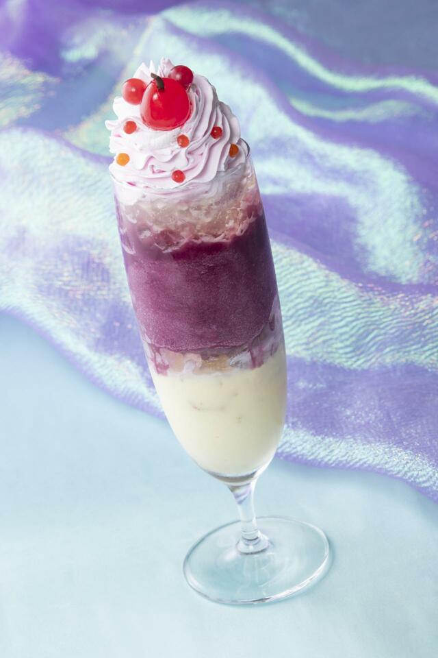 ディズニー・パルパルーザ“ミニーのファンダーランド”スペシャルドリンク｜ディズニーアンバサダーホテル「ハイピリオン・ラウンジ」｜提供期間：2024年1月9日（火）～4月7日（日）｜東京ディズニーランド「ディズニー・パルパルーザ」第1弾スペシャルイベント「ミニーのファンダーランド」