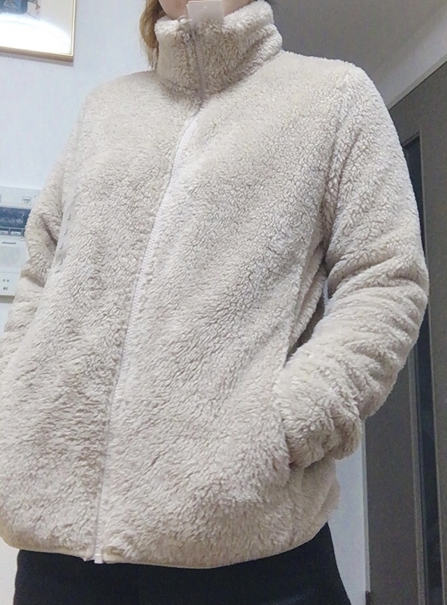 【ユニクロ】ファーリーフリースフルジップジャケット（長袖）／肌なじみのいいナチュラル