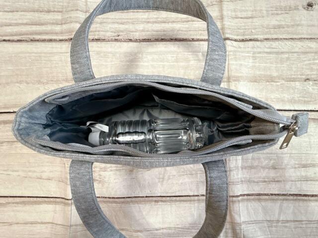 550mlのペットボトルは横に倒して収納可能