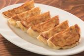「本格焼餃子(6コ)」<クーポン価格:164円(税込)>【ガストはハンバーグセットが“300円引き”!バーミヤンは餃子が“半額”!すかいらーく12ブランド全店にお年玉クーポン登場!】
