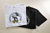 Tシャツ(ホワイト/ブラック)&ポストカードBOOK 各5,800円|ディズニーファン・チャレンジ
