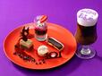 【ディズニー・ハロウィーン】スペシャルメニュー スペシャルデザートセット| ¥2,280 販売場所:センターストリート・コーヒーハウス