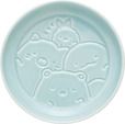 【すみっコぐらし&リラックマ「いつでもおすし雑貨」】「しょうゆ皿」1,100円/しょうゆを入れるとすみっコたちが浮かび上がります