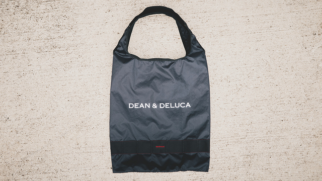 「DEAN & DELUCA × BRIEFING サコッシュトートバッグ ブラック」13,750円（税抜12,500円）