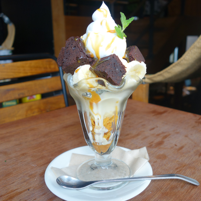 「キャラメルブラウニーサンデー」