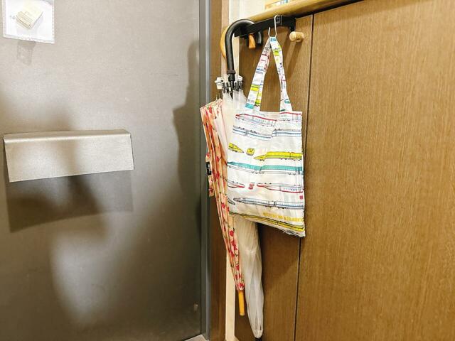 【山崎実業 tower キッチンタオルハンガーバー】家中のいろんな場所で活躍！耐荷重は約1kgです