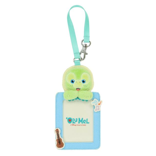 カードホルダー 2,000円｜「ダッフィー＆フレンズのワンダーズ・バイ・ユア・サイド」グッズ｜販売店舗：東京ディズニーシー「マクダックス・デパートメントストア」｜発売日：2026年6月2日（火）