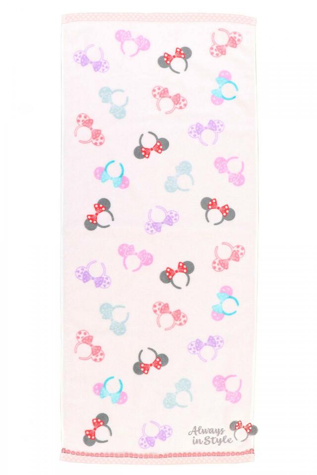 フェイスタオル 1,600円｜サイズ：横約34×⾧さ約80cm｜東京ディズニーリゾート くすみパステルのカチューシャ柄グッズ｜販売店舗：東京ディズニーランド「ビレッジショップス」、東京ディズニーシー「エンポーリオ」｜発売日：2023年7月6日（木）