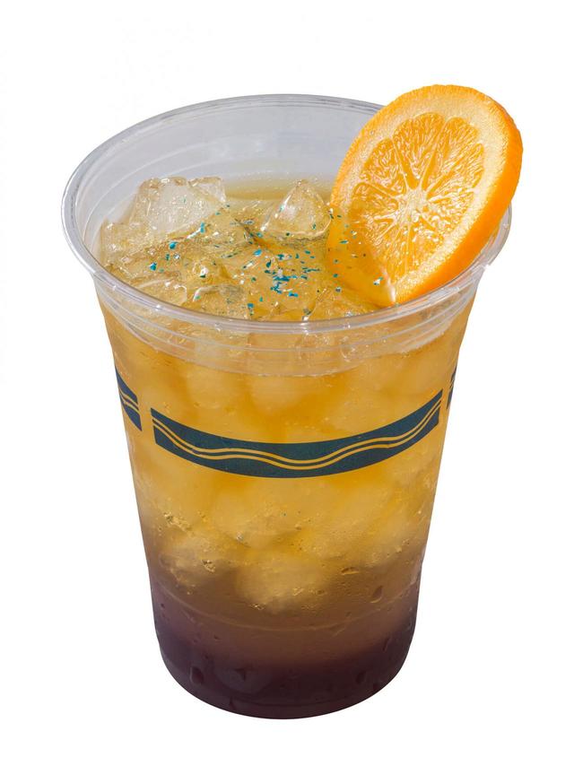 スパークリングカクテル(ラム&ピンクグレープフルーツシロップ) 780円|提供店舗:東京ディズニーシー「リフレスコス」|東京ディズニーリゾート「ディズニー・ハロウィーン」2022スペシャルメニュー