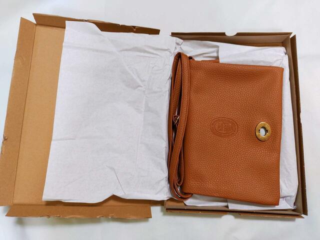 【nest Robe（ネストローブ）ショルダーバッグ】丁寧に梱包されていて、とても綺麗な状態