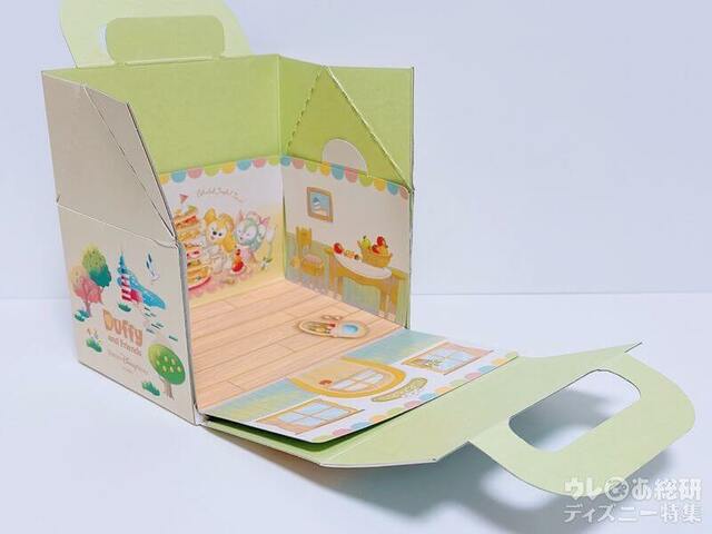 外箱をカッターで切らないと展開できません