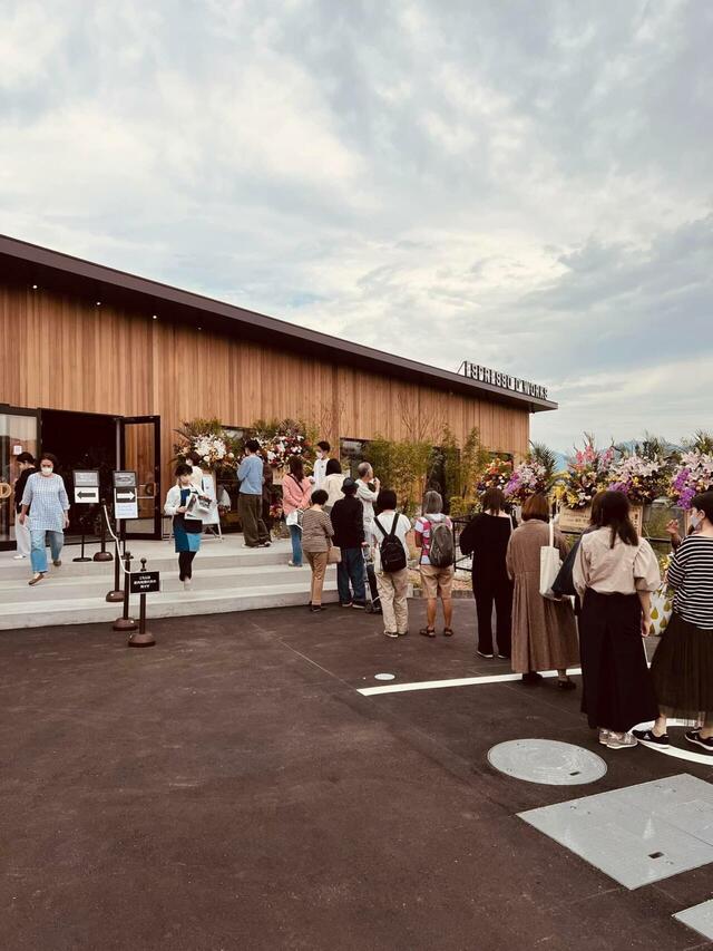 「Espresso D Works 長崎時津店」【EDWの新業態!本格イタリアンの食べ放題ビュッフェ「Espresso D Works 岡崎店」が、三井アウトレットパーク岡崎に11月4日にオープン!】